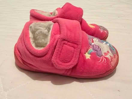 Photo of free 2 pairs of children’s slippers (Ashburton SE25) #4