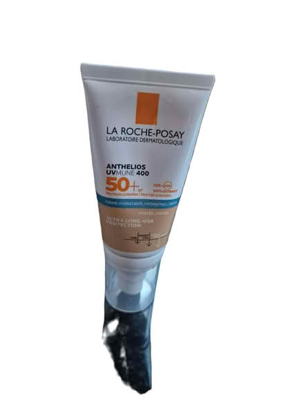 Photo of free La Roche-Posay 50+ Tinted Moisturiser with high UVA protect (Bilton CV22) #1
