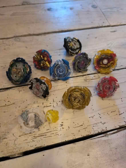 Photo of free Beyblade stadium and beys (HR1) #2