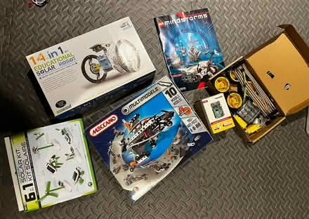 Photo of free Misc robot/engineering kits (Davisville) #1