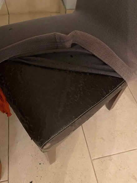 Photo of free 4 dining chairs (Henley-on-Thames RG9) #2