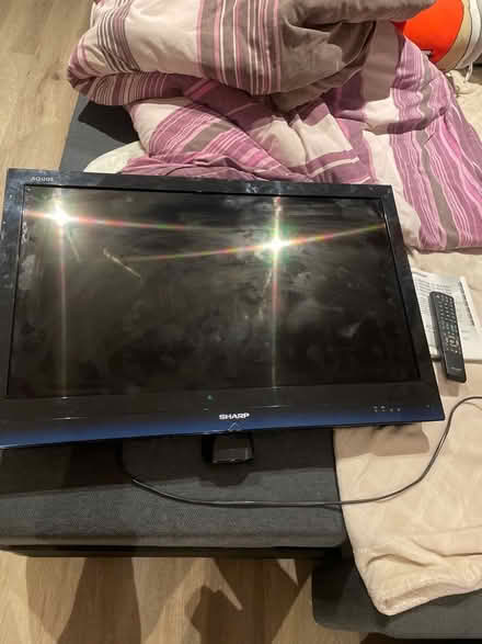 Photo of free Sharp 32inch tv (Hersham KT12) #1