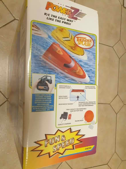 Photo of free Remote Controlled Speed Boat (Bedford MK43) #4