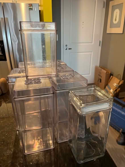 Photo of free Kitchen cannisters (Tenleytown) #1