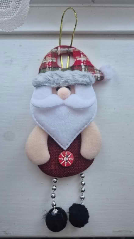 Photo of free Christmas Tree Decorations (Figge's Marsh CR4) #3