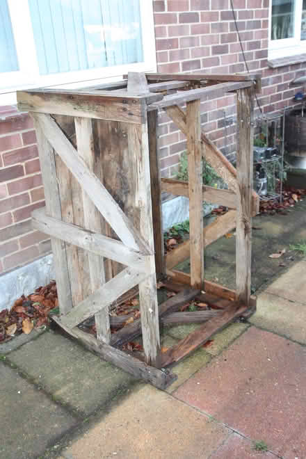 Photo of free Pallet crate (East Hanney OX120) #3