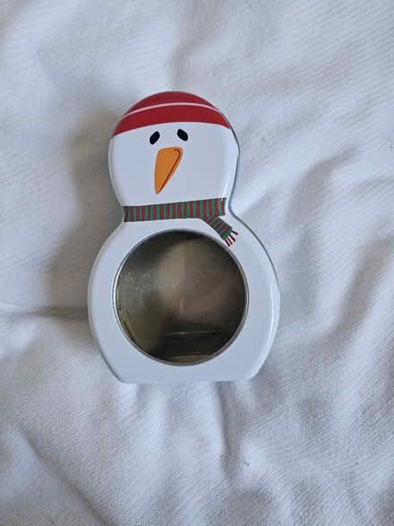 Photo of free cookie tin (EC1R) #1