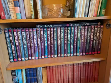 Photo of free Set of books about English royals (Stone st15) #1