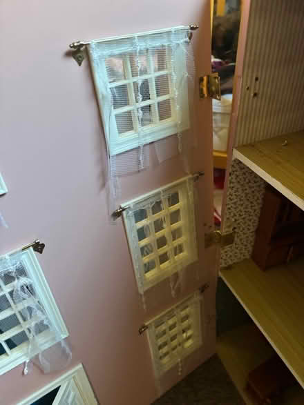 Photo of free Dolls House (Fox Corner GU24) #3