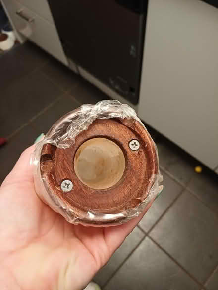 Photo of free Salt lamp top brand new (Hemel Hempstead HP1) #2