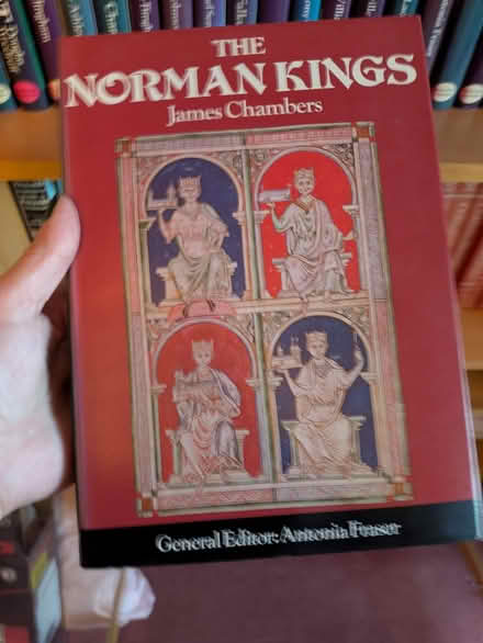 Photo of free Set of books about English royals (Stone st15) #2