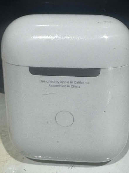 Photo of free AirPods case—no AirPods (Stuyvesant Heights) #2