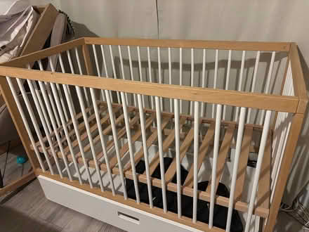 Photo of free Mokee cot with mattress (Newbury park IG2) #1