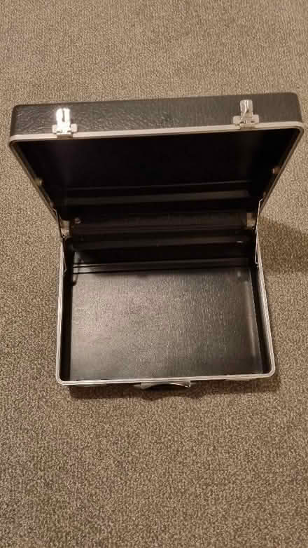 Photo of free Brief case - hard shell (GU11) #2
