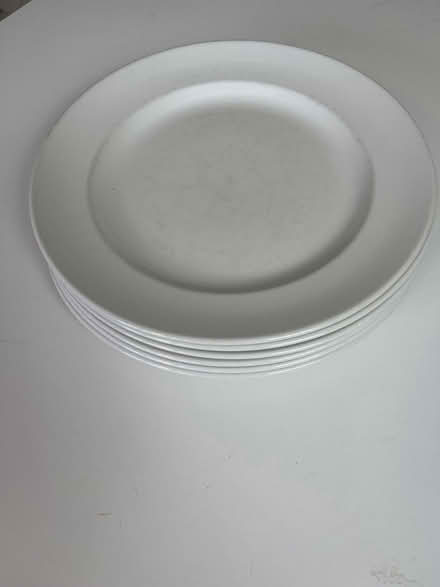 Photo of free 6 Dinner plates. (California DE22) #1