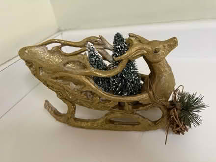 Photo of free Small reindeer-sleigh w Xmas trees (Valencia Avenue, Sunnyvale) #1