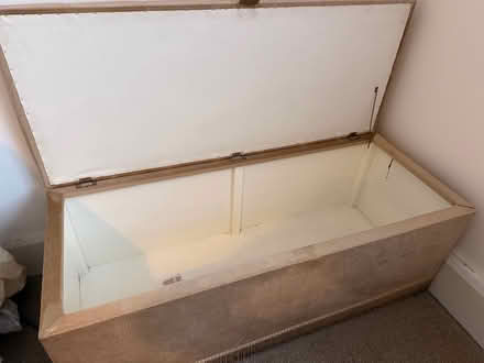 Photo of free End of bed storage chest/seat (Blackheath SE3) #2