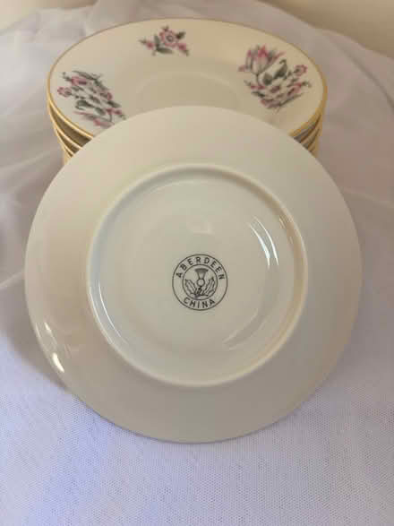 Photo of free Aberdeen china moss rose saucers (Broadway Terrace Rockridge) #2