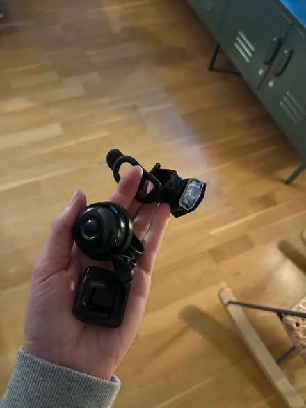 Photo of free Bike bell and little USB light (Bow, E3) #1