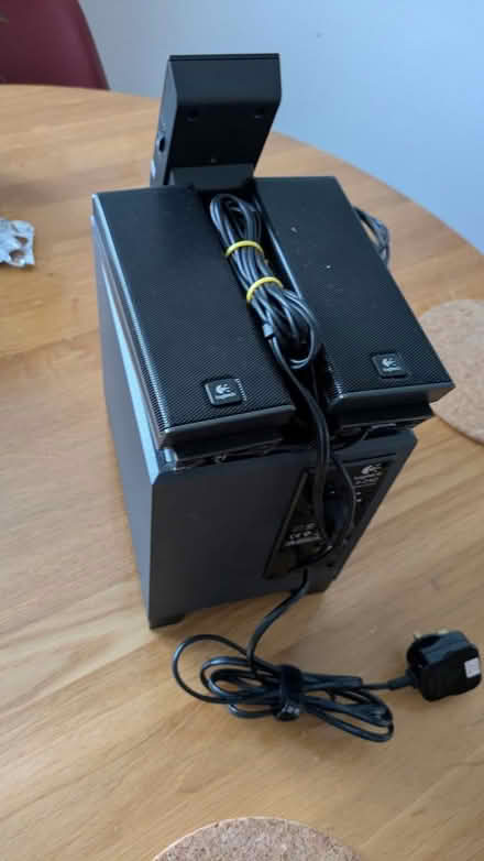 Photo of free Logitech X-240 2.1 speakers (BA5 Wells) #3