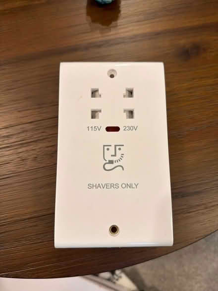 Photo of free 230/115v shaving socket (TN39 Bexhill) #1