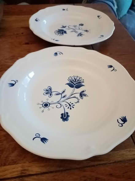 Photo of free Christmas themed cups and more (Victoria SW1) #2