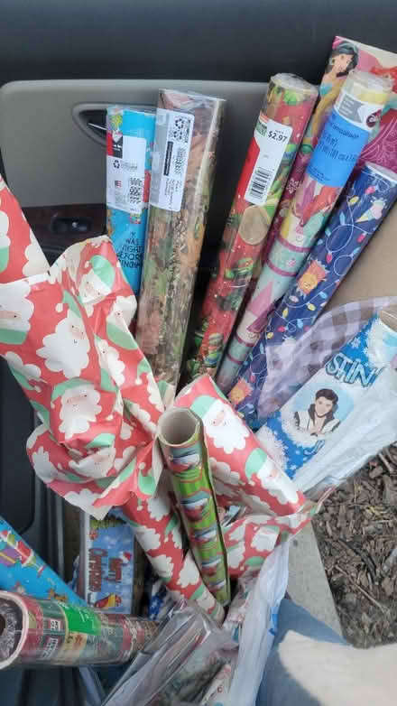 Photo of free Assorted wrapping paper (Aberdeen by train station) #1