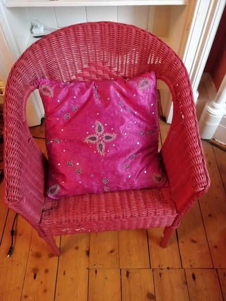 Photo of free Wicker chair and cushion (whiteinch, G14) #1