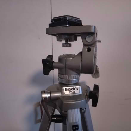 Photo of free BT-50 Tripod (Craig Henry Area (Woodroffe)) #3