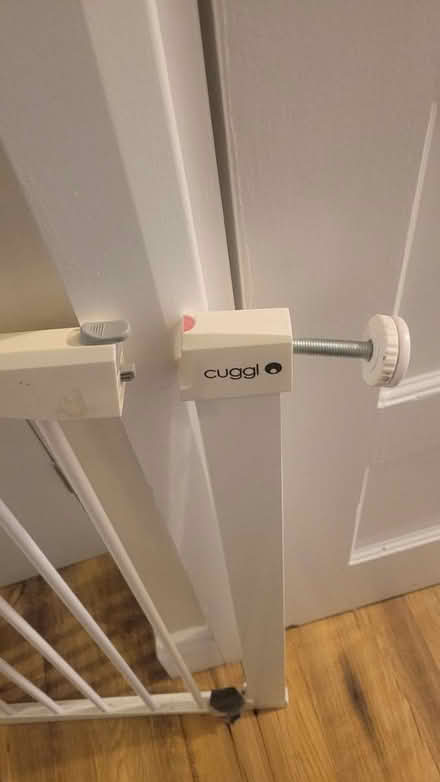 Photo of free Baby gate (South Norwood SE25 5RT) #3