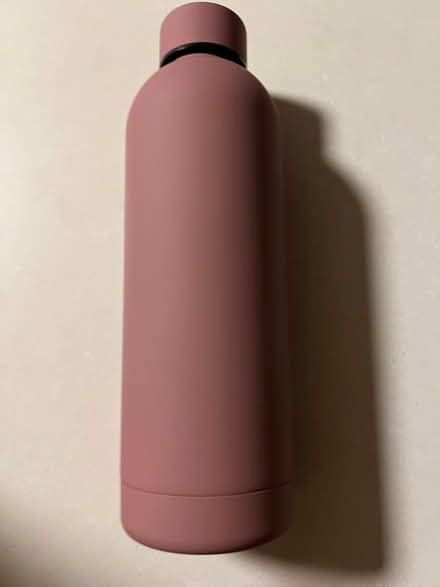 Photo of free tumbler (Serangoon MRT station) #3