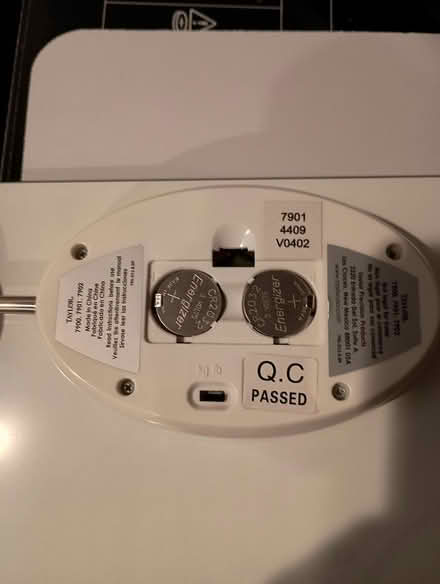 Photo of free Digital Glass Bathroom Scale (Livonia (5 and Inkster)) #3