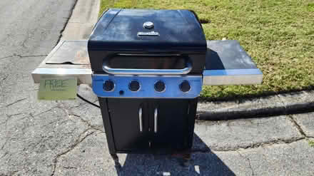 Photo of free Char-Broil Gas Grill (propane) (Sarasota) #1