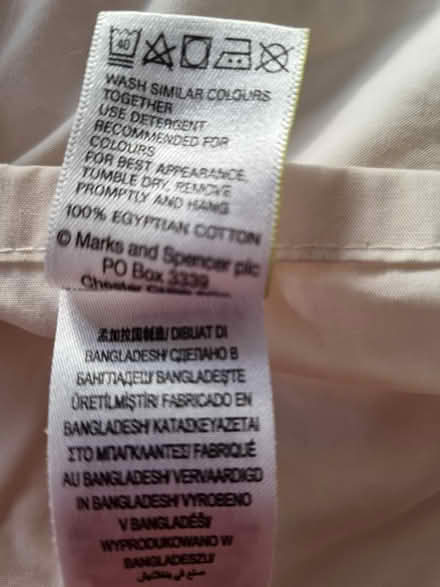 Photo of free M&S Single fitted sheet & p/cases (CB4 3) #3