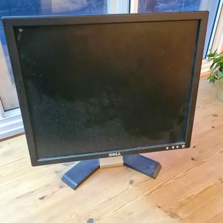 Photo of free Dell monitor (Raynes Park SW20) #1