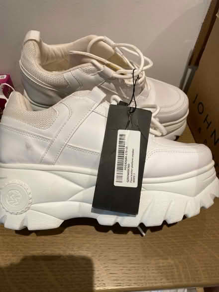 Photo of free Uk7 Brand new platform sneaker (St Albans AL3) #1
