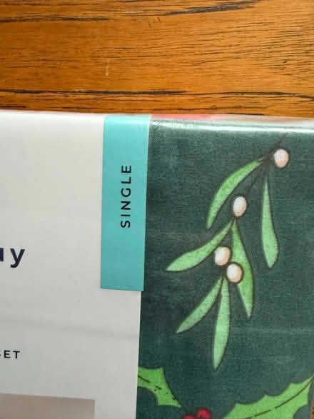 Photo of free Single bed duvet set (Five Mile Drive OX2) #3