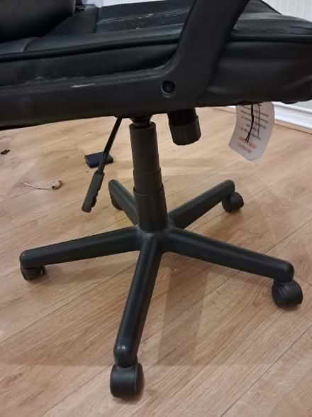 Photo of free office chair (Hinckley LE10) #2