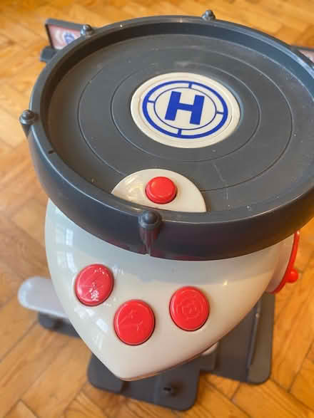 Photo of free Toy garage 🚗 and heli-pad (Finchley N3) #4