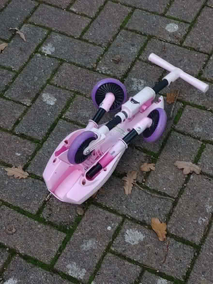 Photo of free Ride-on trike toy (Hanworth RG12) #2