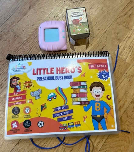 Photo of free Talk flash cards & activity book (RH15) #1