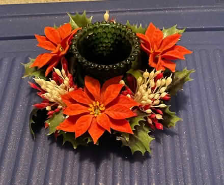 Photo of free Plastic center piece (Alta vista / riverside) #1