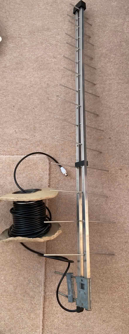 Photo of free TV Aerial and coax cable (Kendal LA9) #1