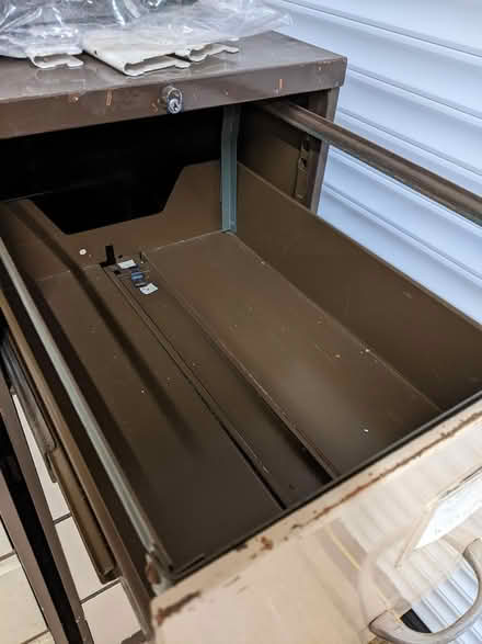 Photo of free 4-drawer filing cabinet x 2 (batchworth HA6) #2