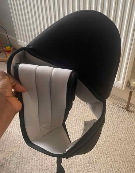 Photo of free Baby carrier support (SE20) #2