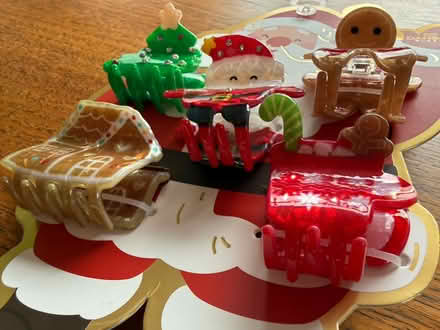 Photo of free Christmas hair clips (Five Mile Drive OX2) #4