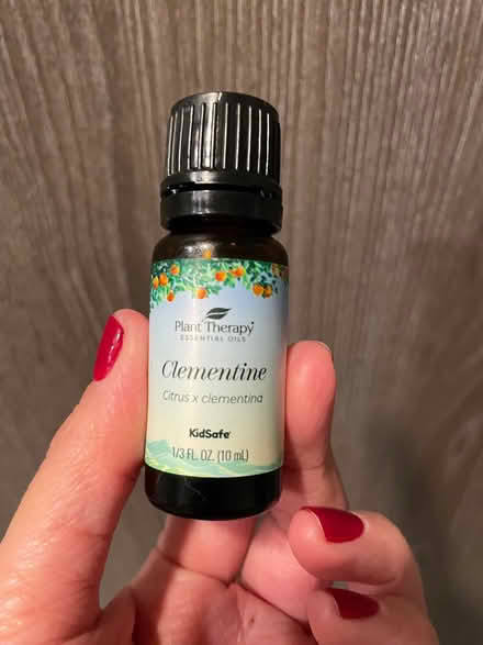 Photo of free clementine essential oil (Kirkland) #1