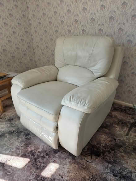 Photo of free leather sofa suite +glass desk (PE15, March) #1