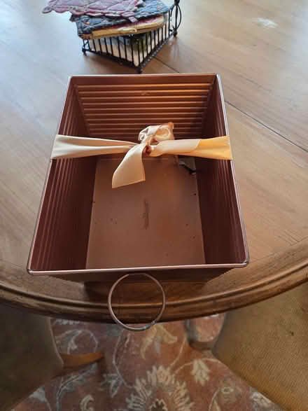 Photo of free Gift Tin (Friendship Heights) #1