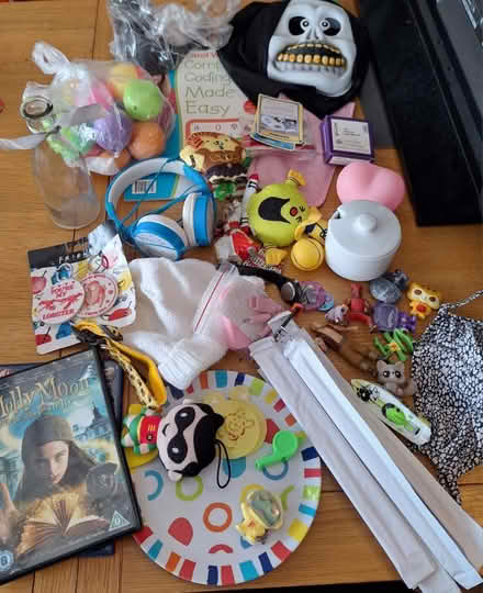 Photo of free Carboot stuff? (Sutton-in-Ashfield NG17 4GW) #3